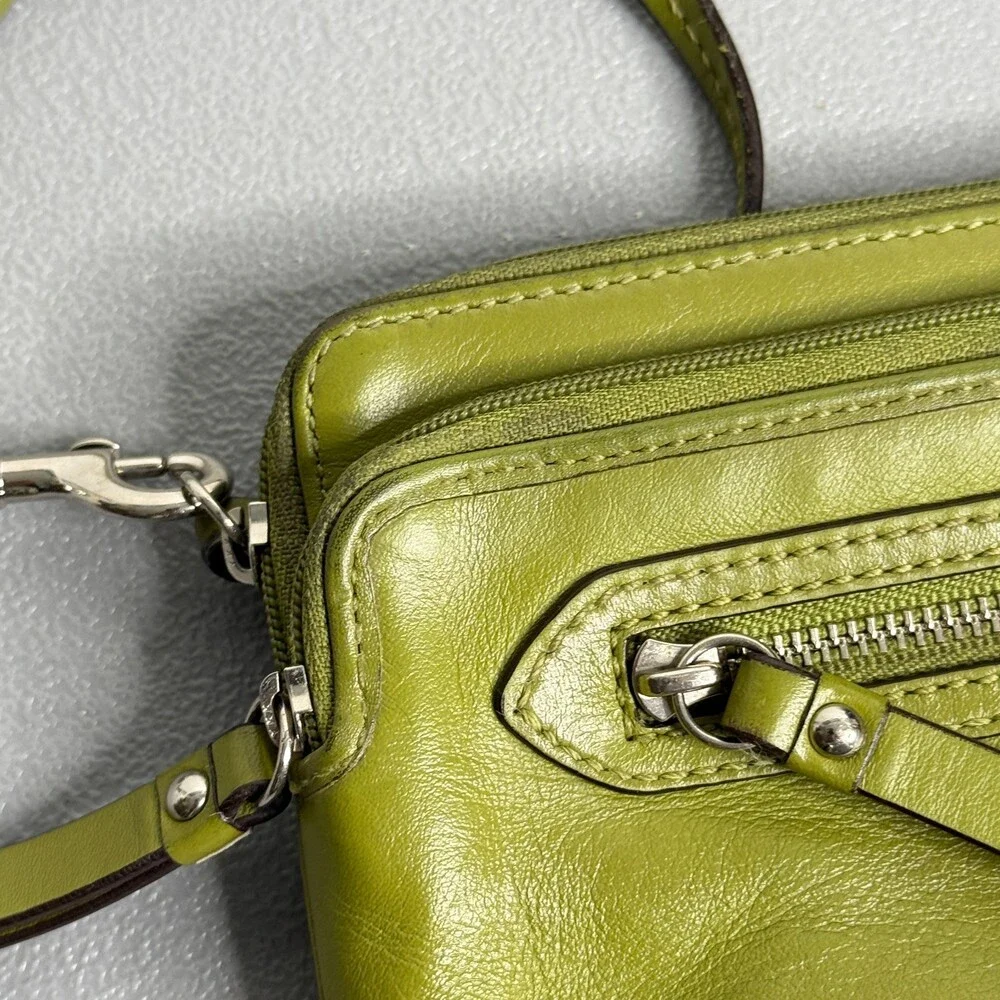 Coach Daisy Leather Double Zip Wallet Wristlet Green *Needs Polish - Picture 6 of 11